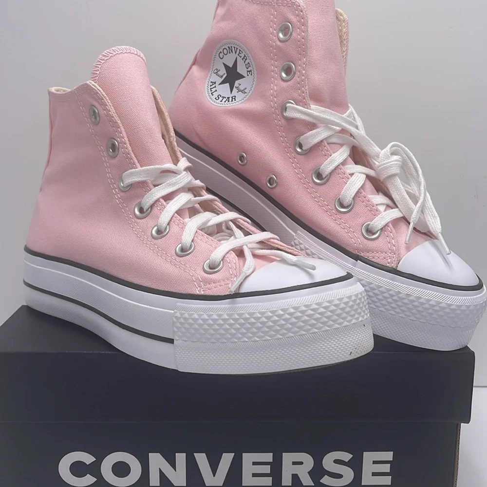 Converse WMNS A06507F CTAS LIFT HI DONUT GLAZE/WHITE/BLACK Platforms Sneakers